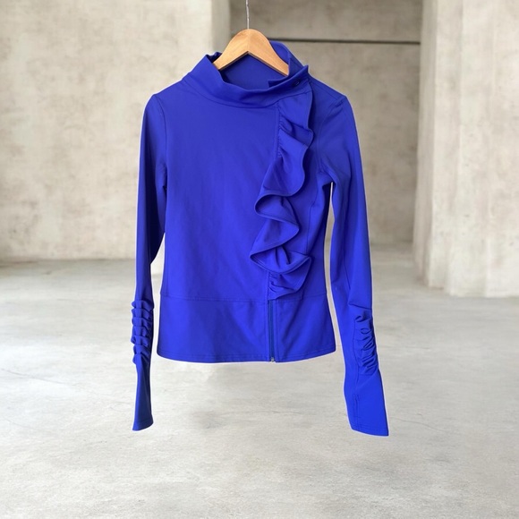 Karma Athletics Jacket. It looks fabulous on and is so flattering. - Picture 7 of 15